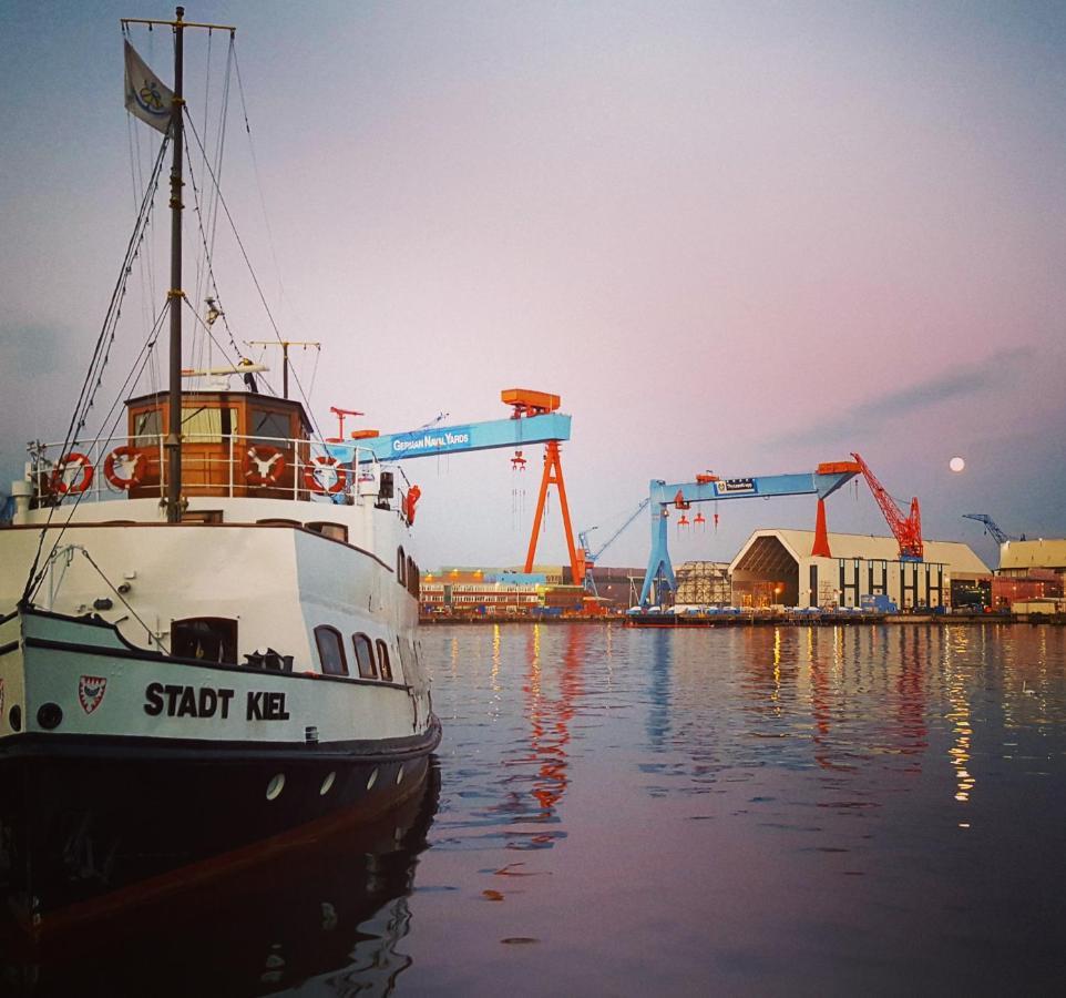 Kieler Eiderparadies Flintbek Екстериор снимка